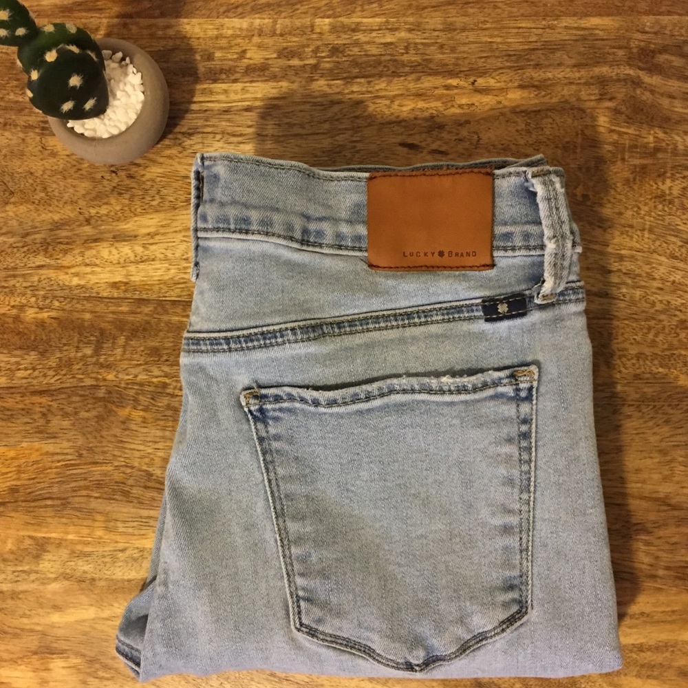 Lucky brand light washed jeans